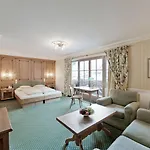 Hotel Das Central - Alpine . Luxury . Life 5*