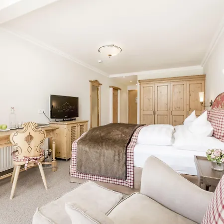 - Alpine . Luxury . Life Hotell 5*