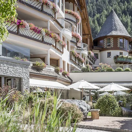 - Alpine . Luxury . Life Hotell Sölden