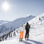 Hotel – Alpine . Luxury . Life Sölden