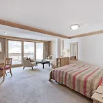 - Alpine . Luxury . Life Hotel 5*