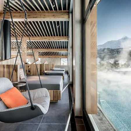 – Alpine . Luxury . Life Hotel Sölden