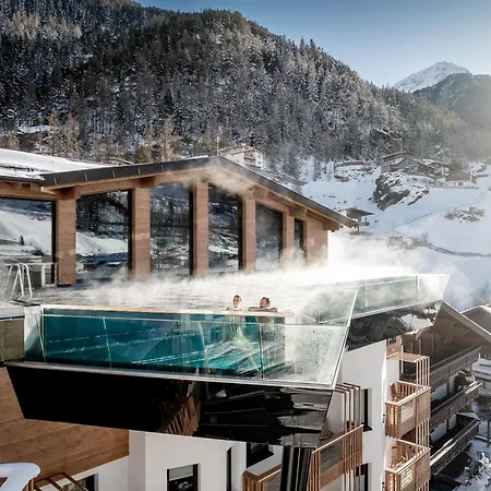 Отель - Alpine . Luxury . Life