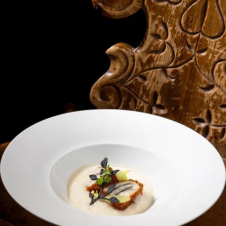 호텔 - Alpine . Luxury . Life