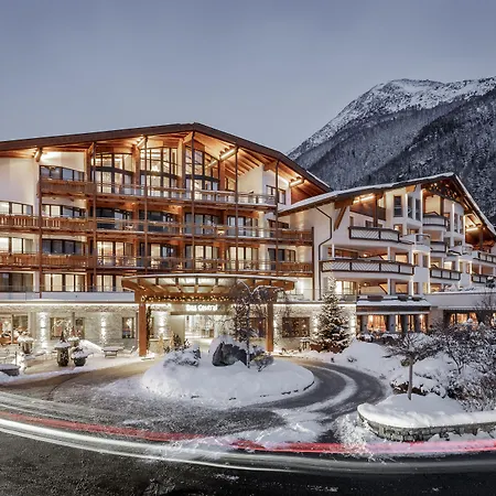 Отель - Alpine . Luxury . Life