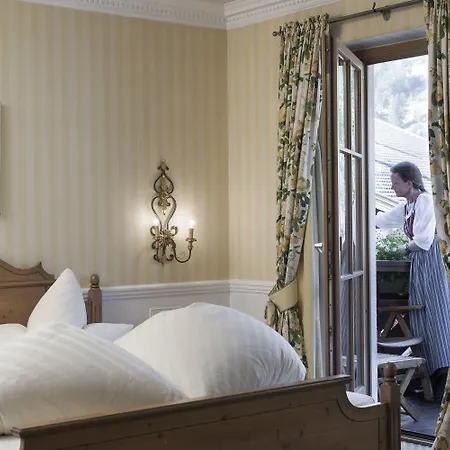 Отель - Alpine . Luxury . Life 5*