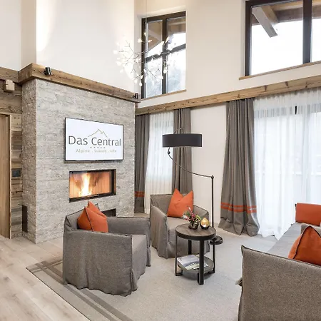 - Alpine . Luxury . Life Ζόλντεν