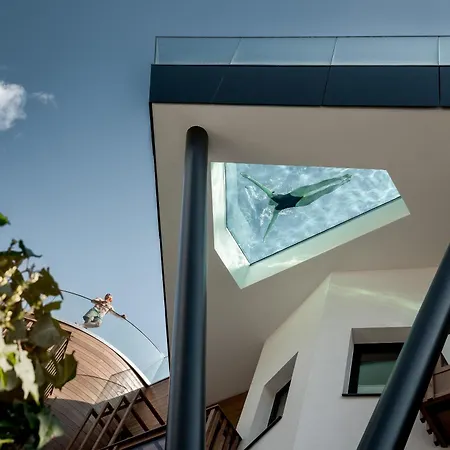 - Alpine . Luxury . Life 5*