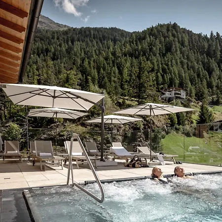 - Alpine . Luxury . Life Зёльден