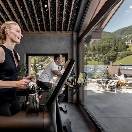 - Alpine . Luxury . Life Отель 5*