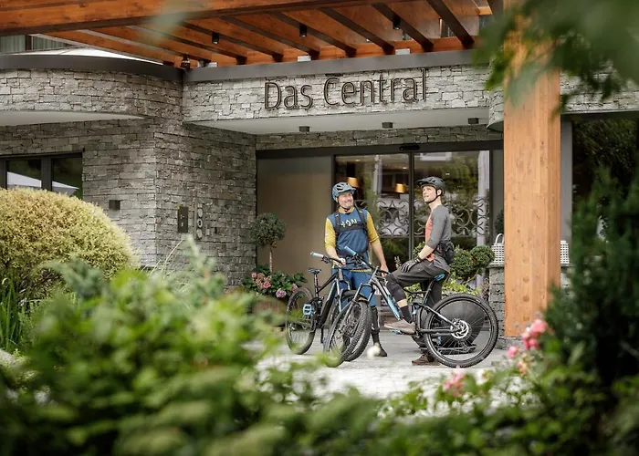 Hotel – Alpine . Luxury . Life