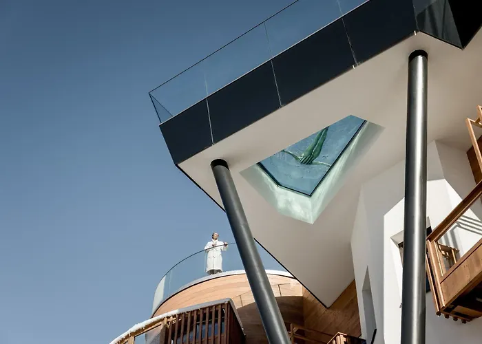 Hotel – Alpine . Luxury . Life Sölden