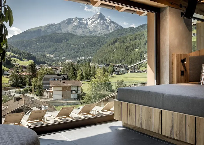 Hotel Das Central - Alpine . Luxury . Life Solden