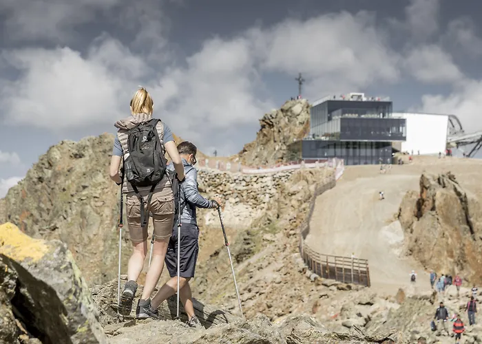 Hotel – Alpine . Luxury . Life Sölden