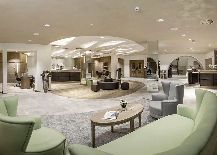 – Alpine . Luxury . Life 5*