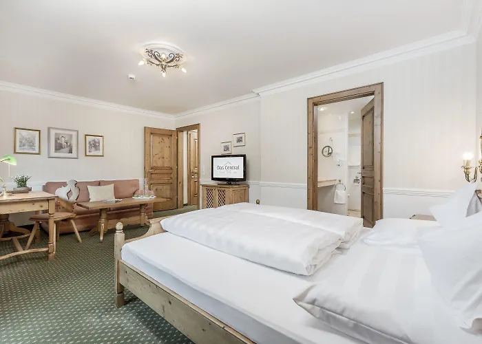 מלון - Alpine . Luxury . Life