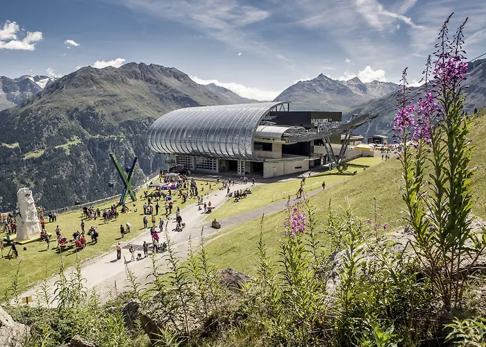 – Alpine . Luxury . Life 5*