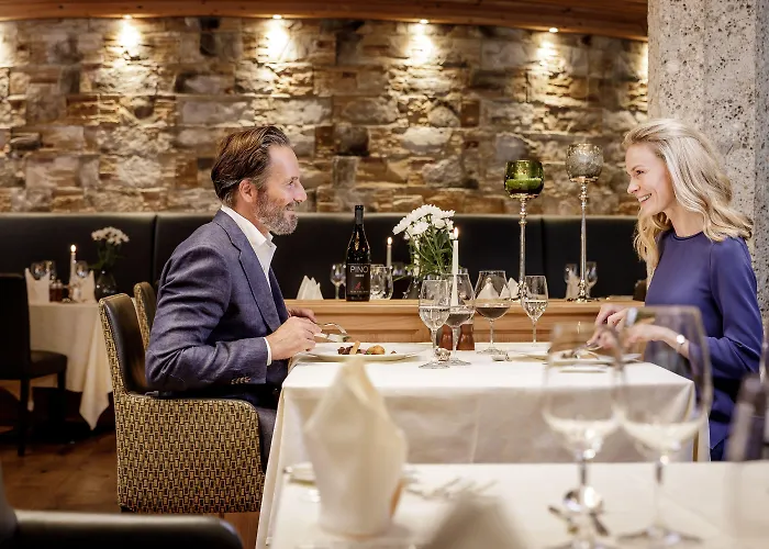 – Alpine . Luxury . Life