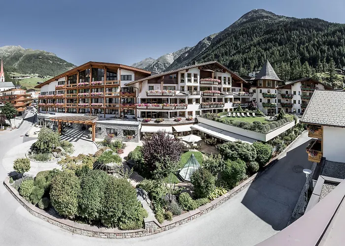 – Alpine . Luxury . Life Hotel Sölden