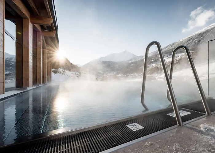 Hotel - Alpine . Luxury . Life