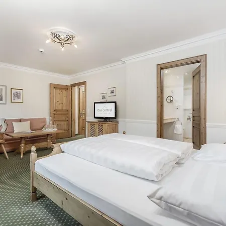 – Alpine . Luxury . Life Hotel Sölden