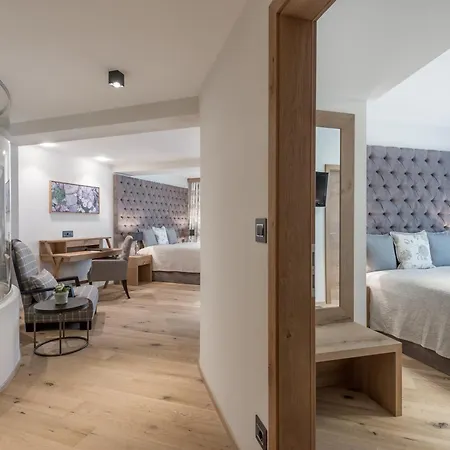 – Alpine . Luxury . Life Sölden
