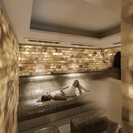Hotel – Alpine . Luxury . Life Sölden